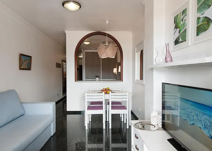 Don Carlos Apartment *