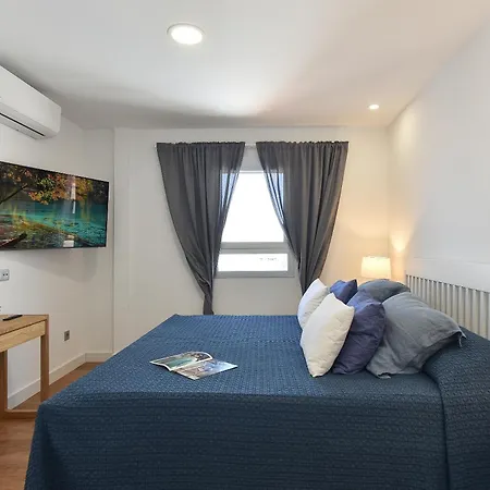 アパート Don Carlos