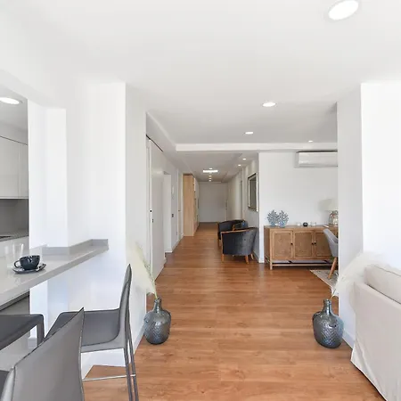 Don Carlos アパート *