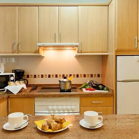 アパート Don Carlos *