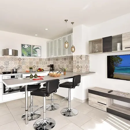 Don Carlos アパート