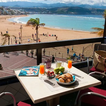 アパート Don Carlos *